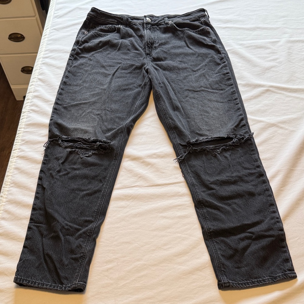 American Eagle Outfitters High-Rise Black Distressed Knee Jeans